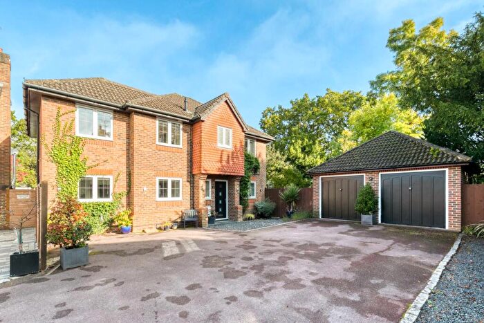 4 Bedroom Detached House For Sale In Somerset Grove, Warfield, RG42