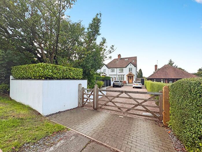 3 Bedroom Semi-Detached House For Sale In Grindley Lane, Meir Heath, Stoke-On-Trent, ST3