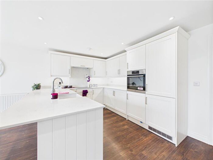 4 Bedroom Terraced House To Rent In Dunmow Road, Ongar, CM5