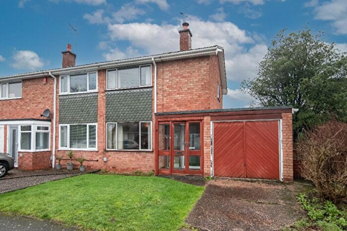 2 Bedroom Semi Detached House For Sale In New Road, Bromsgrove, Worcestershire, B60