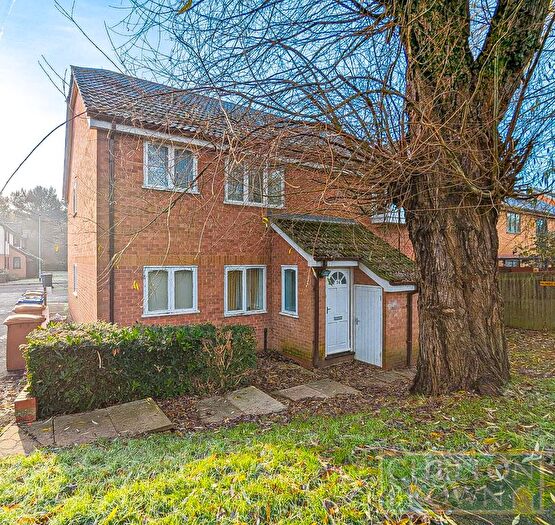 1 Bedroom Flat To Rent In Swinford Hollow, Little Billing, Northampton, NN3