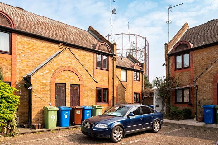 2 Bedroom Property For Sale In Isambard Place, Rotherhithe, London, SE16