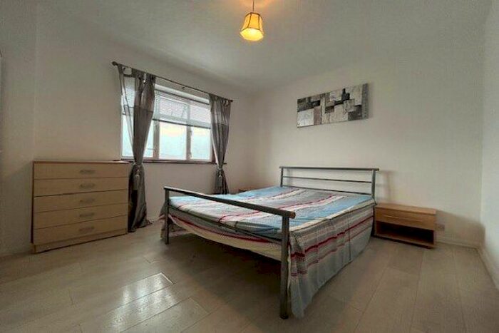 1 Bedroom Flat To Rent In Wanstead Park Road, Ilford, IG1