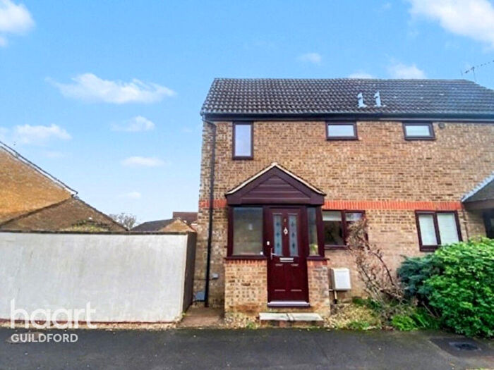 1 Bedroom End Of Terrace House For Sale In Hanson Close, Guildford, GU4