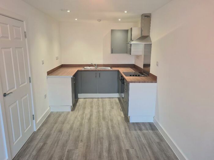 1 Bedroom Flat To Rent In Aplin House, Yeovil, BA20