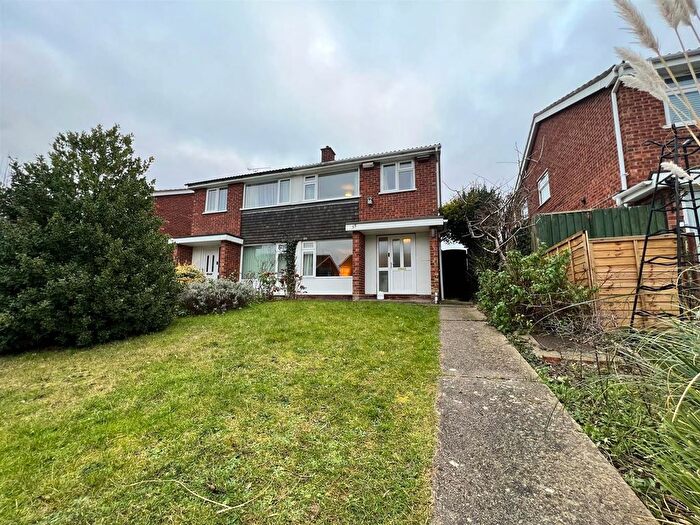 3 Bedroom Property For Sale In Thornhill Road, Claydon, Ipswich, IP6