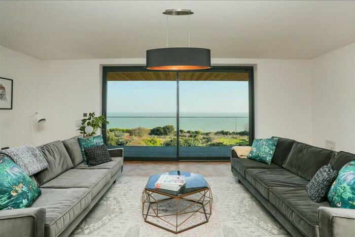 2 Bedroom Apartment To Rent In North Foreland Avenue, Broadstairs, CT10