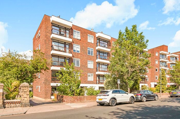 2 Bedroom Flat To Rent In Claremont, - St. John's Avenue, SW15