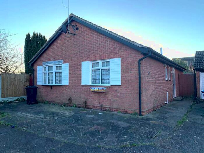 3 Bedroom Bungalow To Rent In Purley Way, Clacton On Sea, Essex, CO16