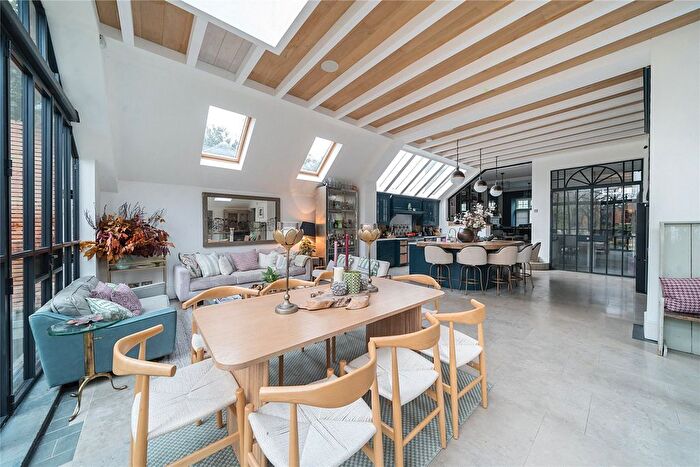 5 Bedroom Detached House To Rent In Short Let - Wingate Road, Ravenscourt Park, London, W6