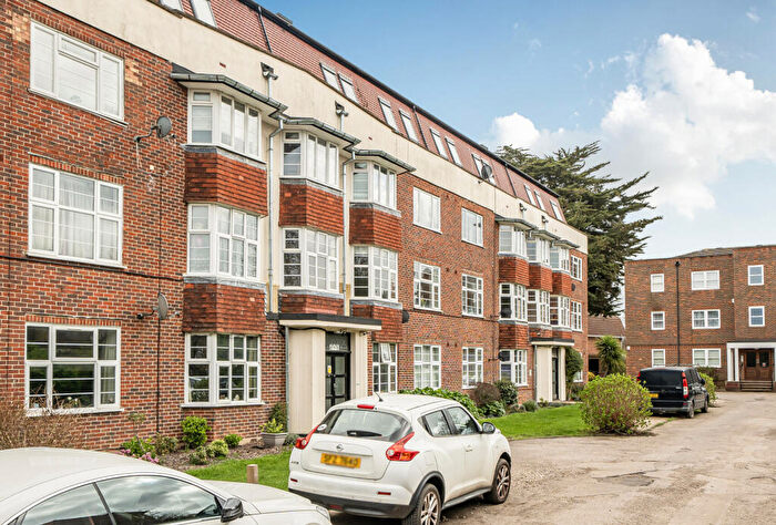 2 Bedroom Apartment For Sale In London Road, Cheam, Sutton, SM3
