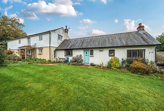 4 Bedroom Detached House For Sale In Kings Mill Lane, Redhill, Surrey, RH1