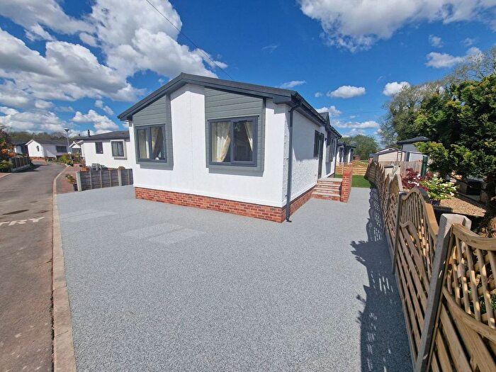 2 Bedroom Mobile/park Home For Sale In Chesters Croft, Cheadle Hulme, Cheadle, SK8