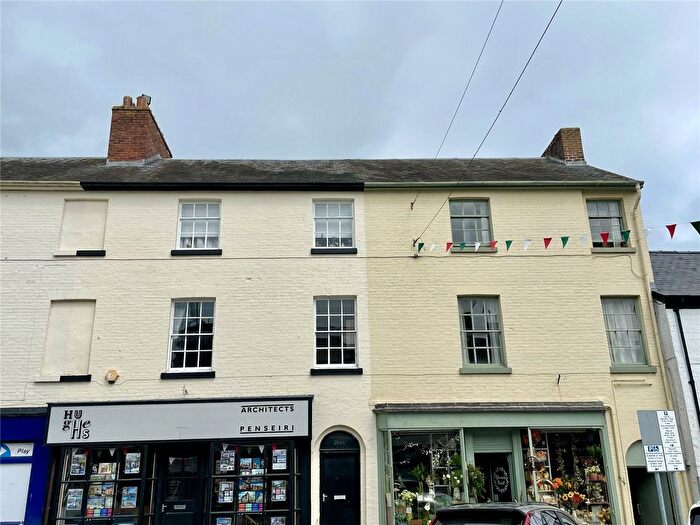 1 Bedroom Flat To Rent In Broad Street, Newtown, Powys, SY16