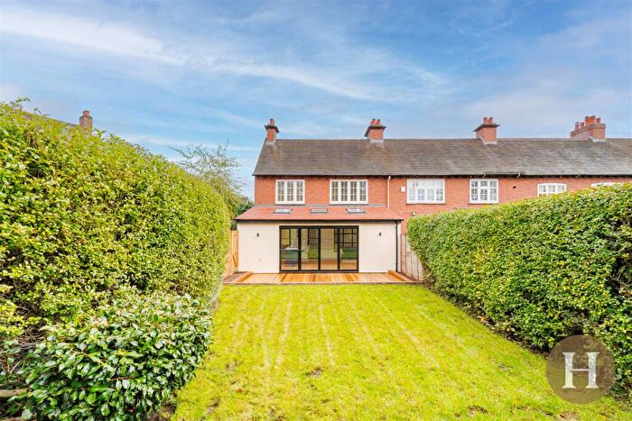 4 Bedroom End Of Terrace House For Sale In Ravenhurst Road, Harborne, Birmingham, B17