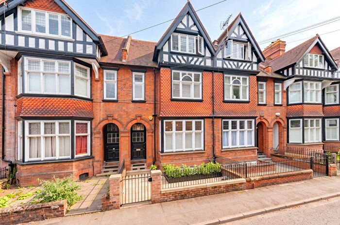 4 Bedroom Terraced House For Sale In Rugby Road, Leamington Spa, Warwickshire, CV32