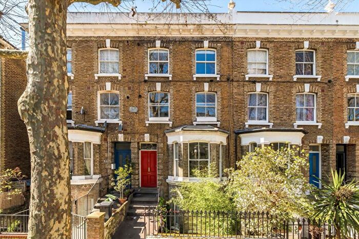 1 Bedroom Flat To Rent In Loftus Road, Shepherds Bush, W12