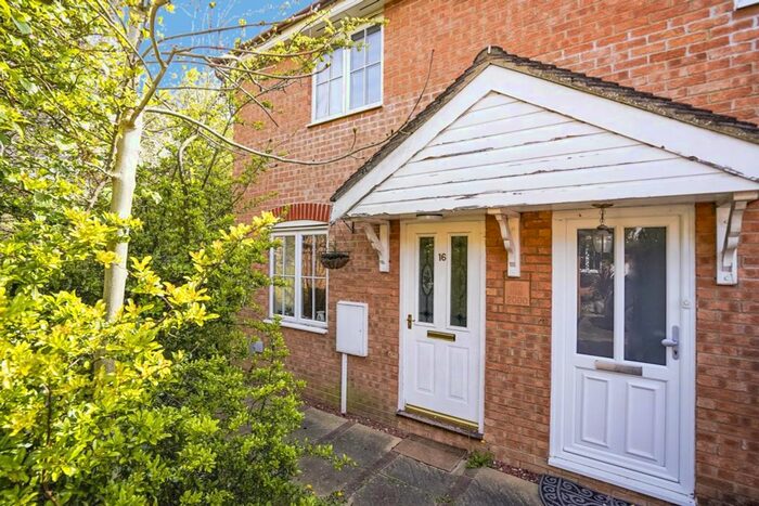 2 Bedroom Semi-Detached House To Rent In Lowick Place, Emerson Valley, MK4