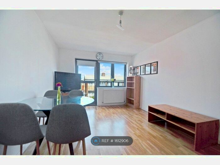 1 Bedroom Flat To Rent In Faith Court, London, SE1