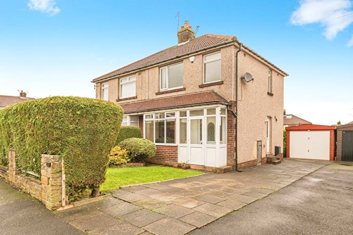 3 Bedroom Semi Detached House For Sale In Westminster Gardens, Clayton, Bradford, BD14