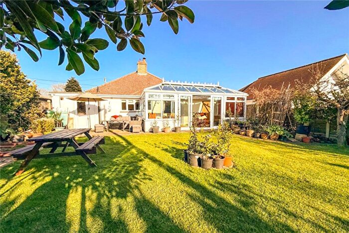 2 Bedroom Detached Bungalow For Sale In High Ridge Crescent, New Milton, BH25