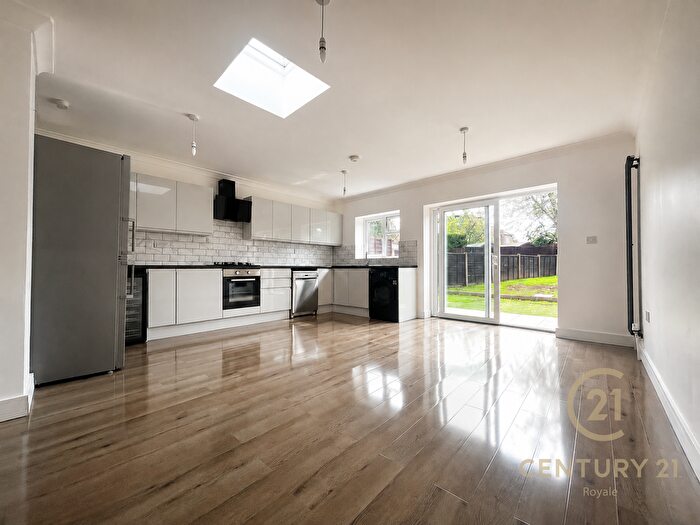 4 Bedroom Semi Detached House To Rent In Curtis Road, Ewell, Epsom, KT19