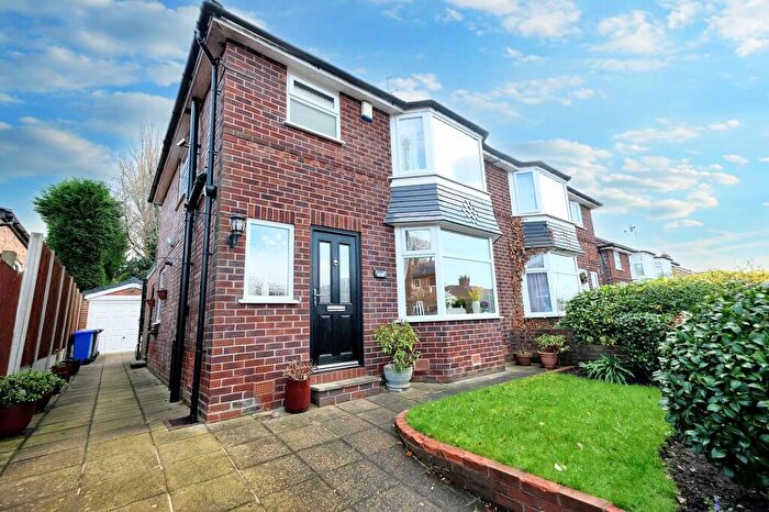 3 Bedroom Semi Detached House For Sale In Margrove Road, Salford, M6