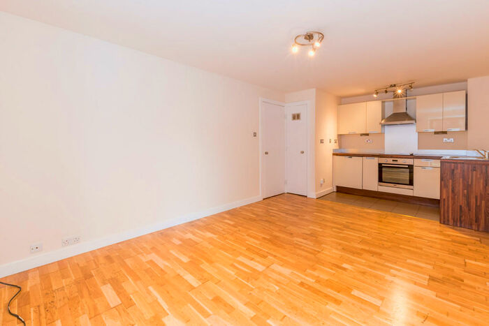 1 Bedroom Apartment To Rent In The Chandlers, Leeds City Centre, LS2