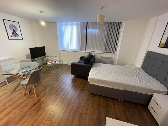 Flat To Rent In Silkhouse Court, Tithebarn Street, Liverpool, L2