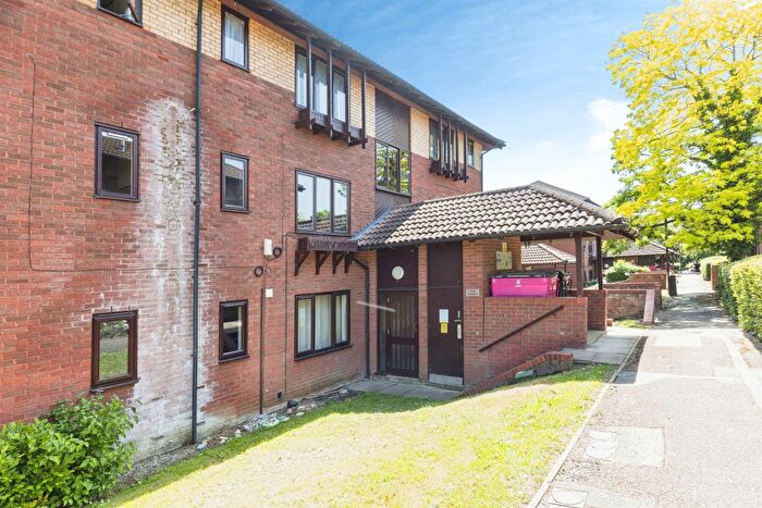 1 Bedroom Flat For Sale In Troutbeck, Peartree Bridge, Milton Keynes, MK6