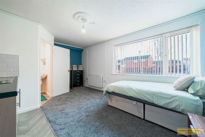 Studio To Rent In Studio Apartment, Hazel Close, Blackburn, BB2