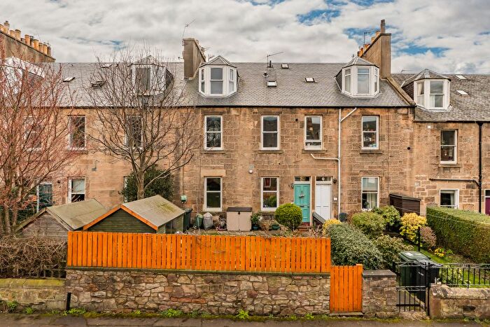 3 Bedroom Flat For Sale In Myrtle Terrace, Edinburgh, EH11