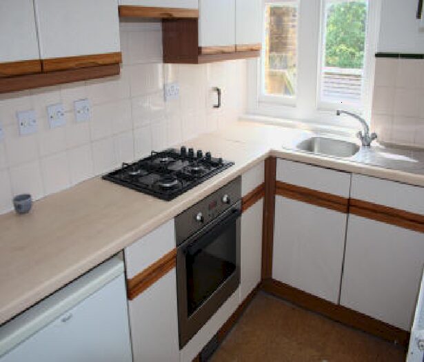 2 Bedroom Flat To Rent In Woodlands, Clapham Common North Side, SW4