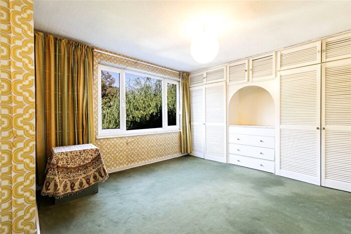 3 Bedroom Flat For Sale In Southgate Road, London, N1