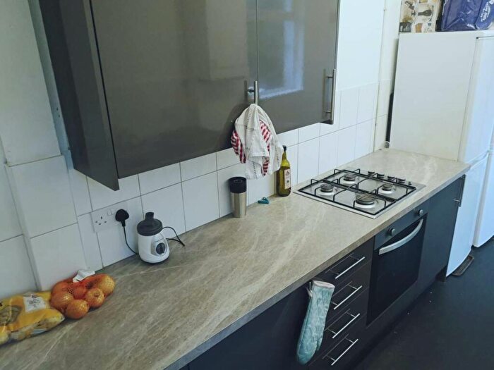 6 Bedroom House To Rent In Gordon Road, Roath, CF24