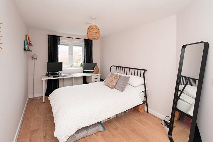 2 Bedroom Flat For Sale In Dodd Road, Watford, Hertfordshire, WD24