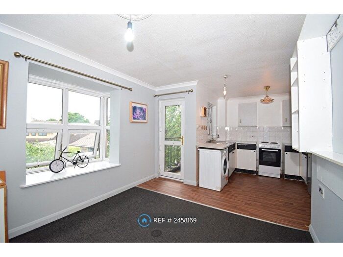1 Bedroom Flat To Rent In Evelyn Denington Road, London, E6