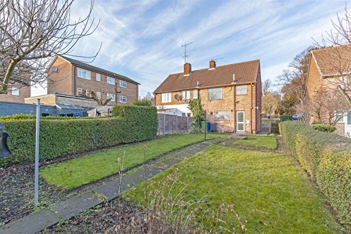 2 Bedroom Semi-Detached House To Rent In St. Johns Road, Chesterfield, S41