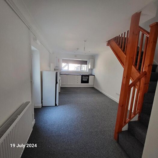 1 Bedroom Maisonette To Rent In Holton Road, Barry, CF63