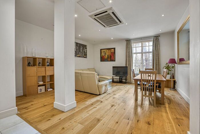 3 Bedroom Flat For Sale In Russell Square, London, WC1B