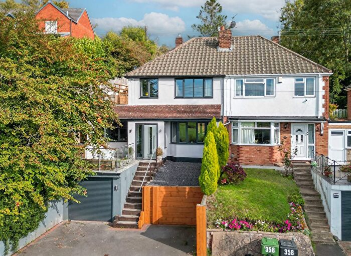 3 Bedroom Semi-detached House For Sale In Birmingham Road, Lickey End, B61
