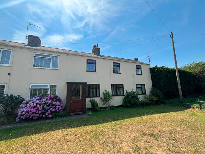 3 Bedroom Semi-Detached House For Sale In St. Johns Road, Ely, CB6
