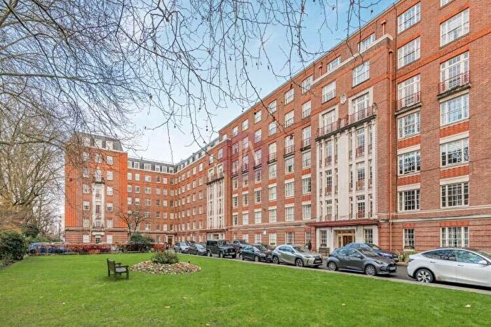 2 Bedroom Apartment For Sale In Eyre Court, St. Johns Wood, London, NW8