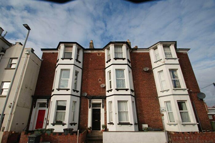 1 Bedroom Flat To Rent In Old Tiverton Road, Exeter, EX4