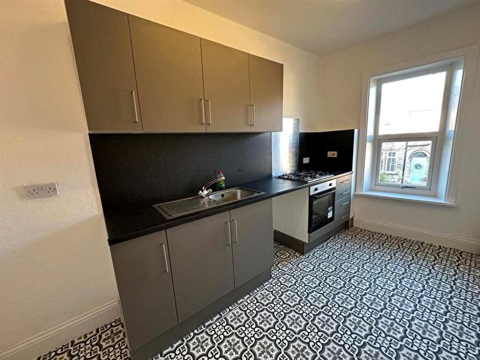 2 Bedroom Apartment To Rent In Skipton Road, Silsden, BD20