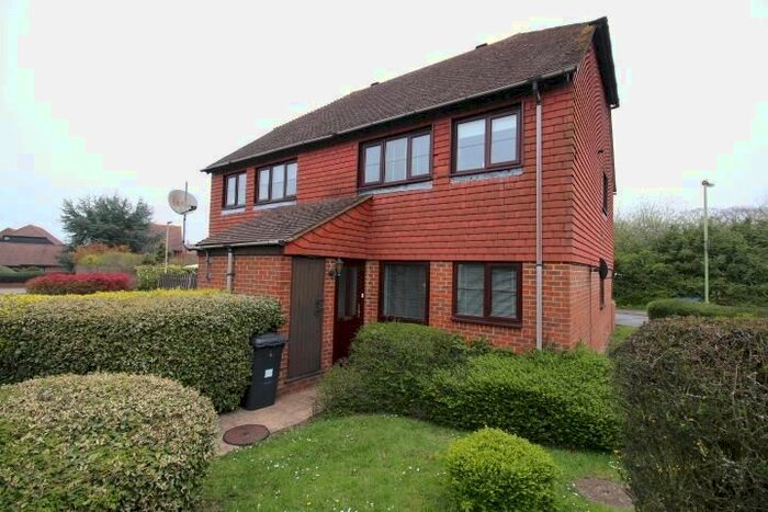1 Bedroom Maisonette To Rent In Binfields Close, Chineham, Basingstoke, RG24