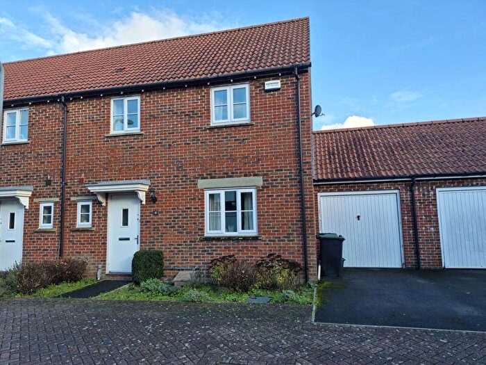 3 Bedroom Semi Detached House For Sale In Prideaux Drive, Shaftesbury, SP7