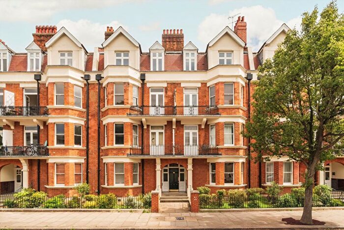 3 Bedroom Flat To Rent In Delaware Road, Maida, W9