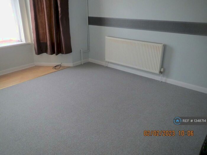 2 Bedroom Flat To Rent In Alexandra Road, Lowestoft, NR32