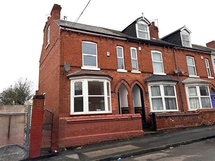 3 Bedroom End Of Terrace House For Sale In Beaconsfield Street, Nottingham, NG7